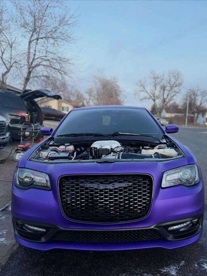 Hellcat 300, engine bay